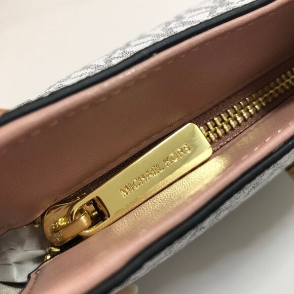 Michael Kors Monogram Underarm Bag Pink - Picture 7 of 10